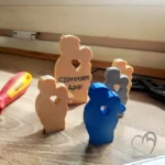 "Apa szeret" mini szobor