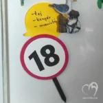 18 karikás tortadísz és hűtőmágnes egyben